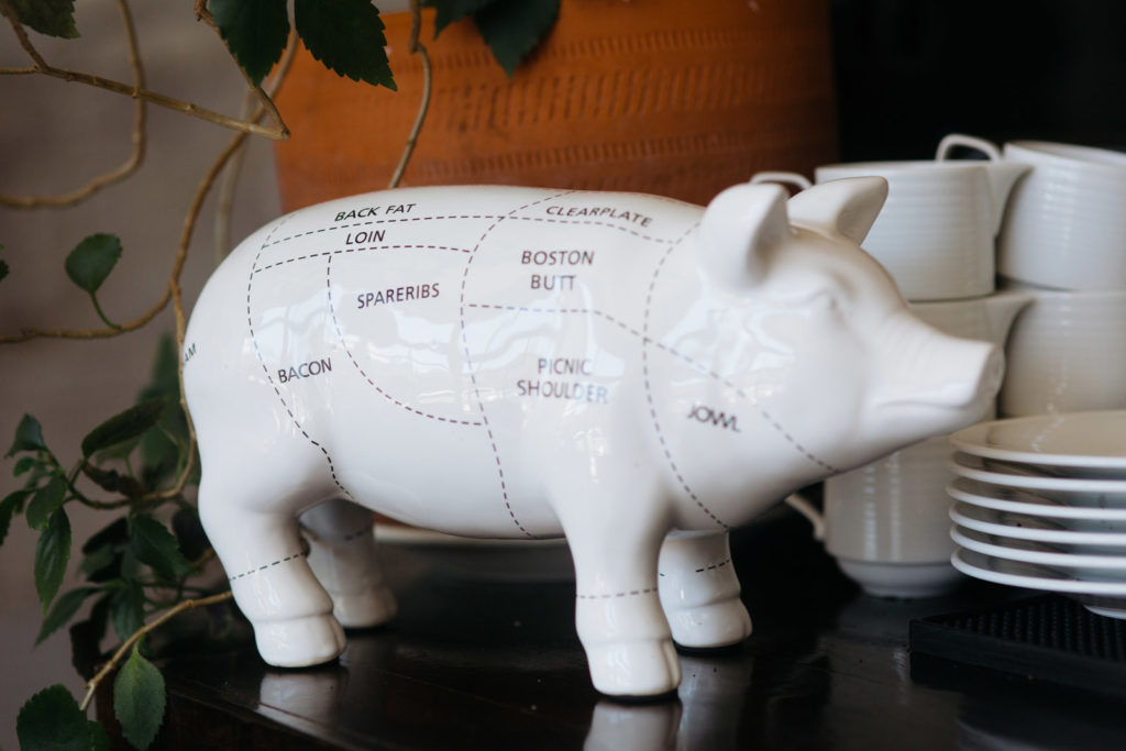 ceramic pig