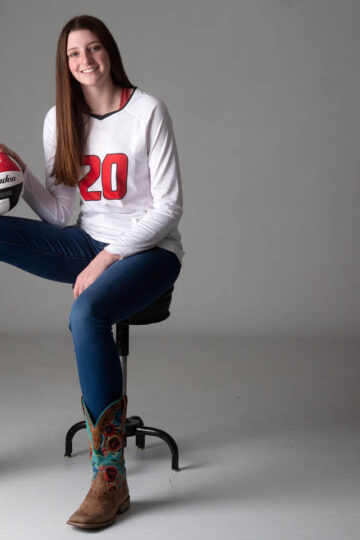 girl with volleyball