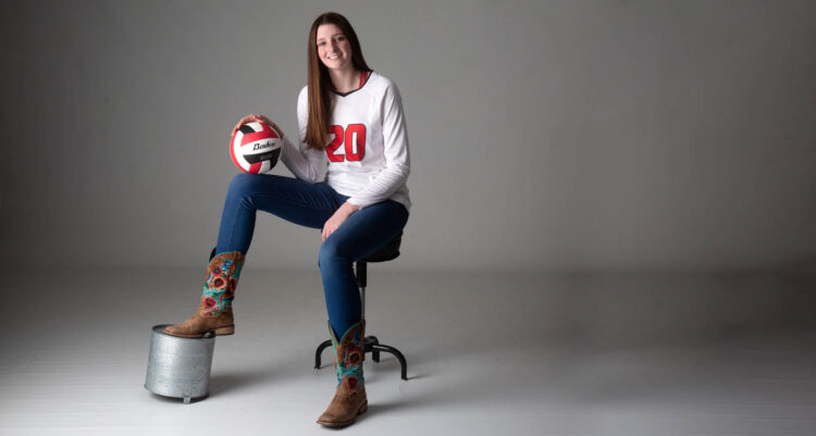 girl with volleyball