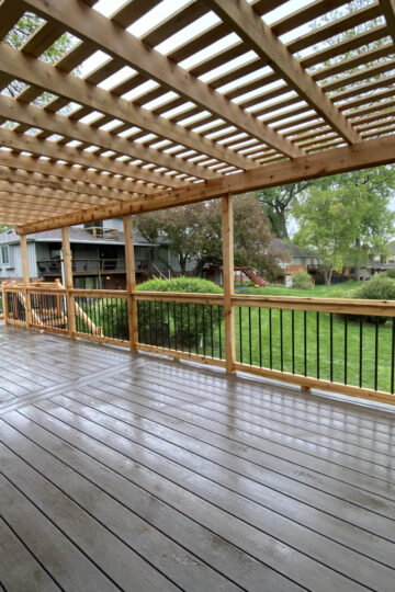 deck with cover